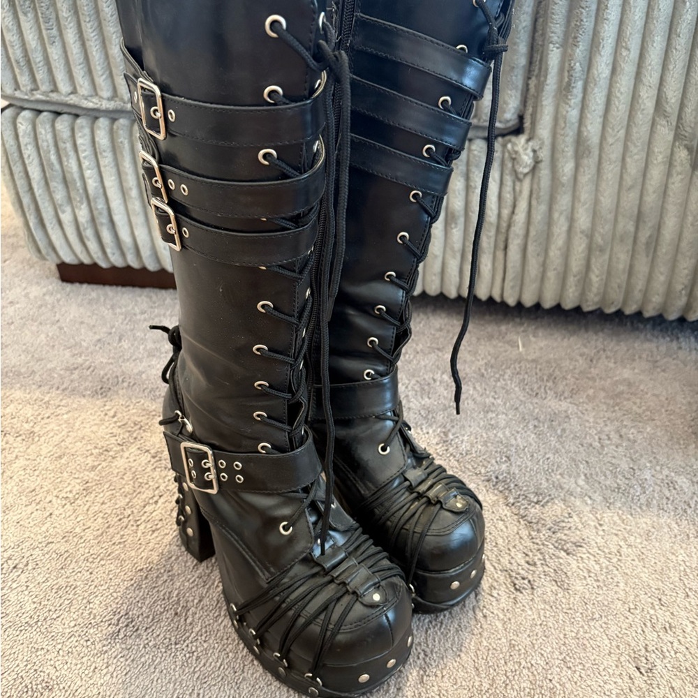 Demonia CHARADE-206